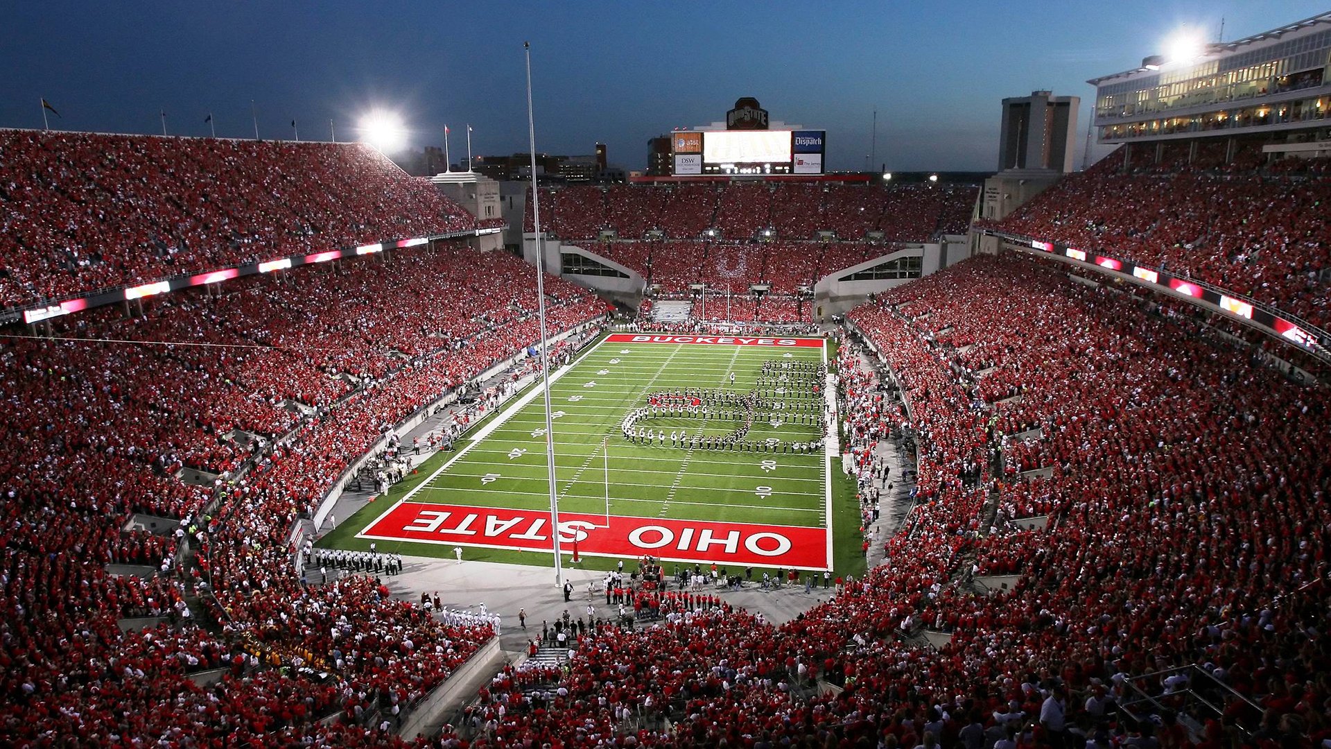 爱游戏平台-摩托车大奖赛：速度与激情的完美结合，摩托车比赛视频 震撼全场跑车